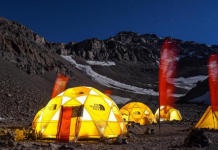 Ascenso a El Plomo: conoce el BaseCamp de The North Face a 4 mil metros de Altura